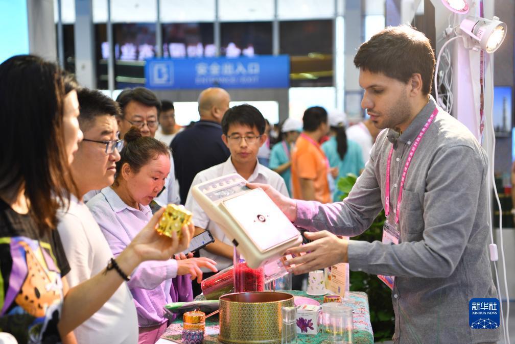 下载app送8至88彩金